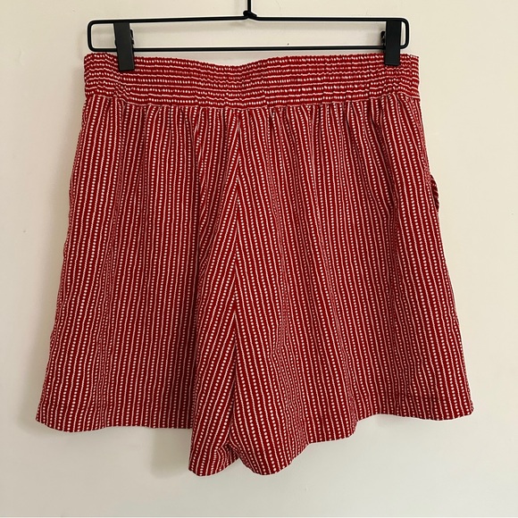 Max Studio Patterned Shorts - Picture 5 of 8